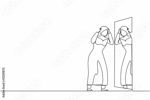 Single one line drawing frustrated Arabian businesswoman see herself failure in mirror. Mental health problems. Anxiety and lack of self confidence. Continuous line design graphic vector illustration