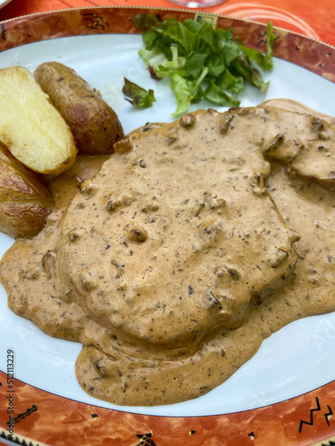 Veau sauce aux cèpes et pommes de terres