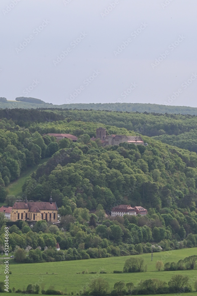 Panoramablick auf Schloss Saaleck bei Hammelburg, Bad Kissingen, Franken, Deutschland