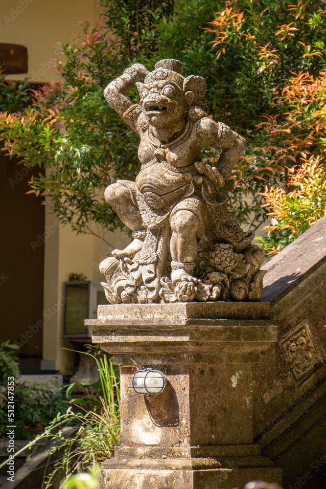 Statue Statue