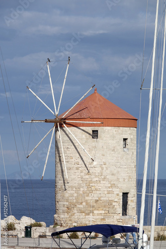 Windmühle im Mandraki - Hafen, Rhodos-Stadt