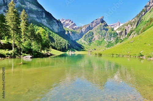 Seealpsee  Gebirge  Appenzellerland  Schweiz