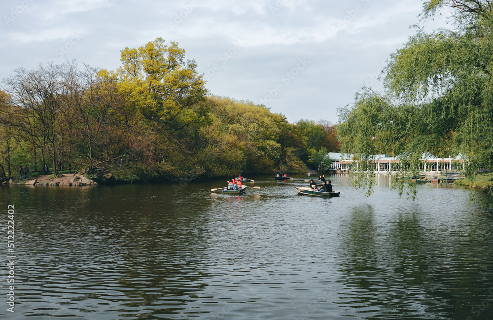 Fototapeta premium boats on the lake central park