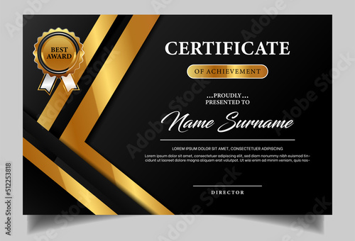 Elegant and modern black certficate of achiefement template