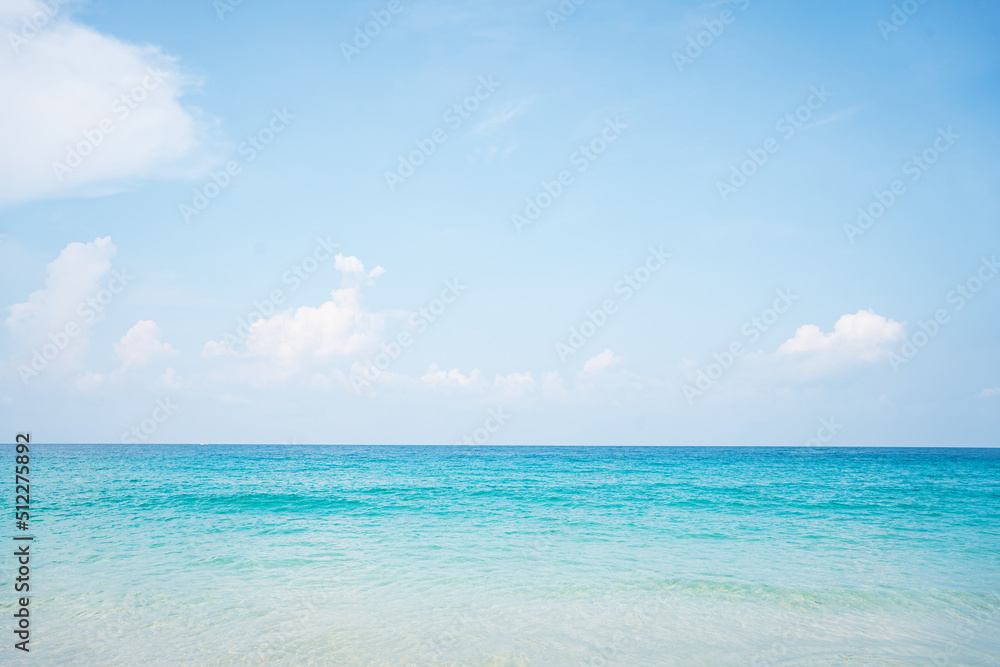 Obraz premium sea sky beach. Close-up sand clean shoreline sunny summer no people.