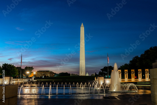 World War II Memorial With the Washington Monument in the Background © porqueno
