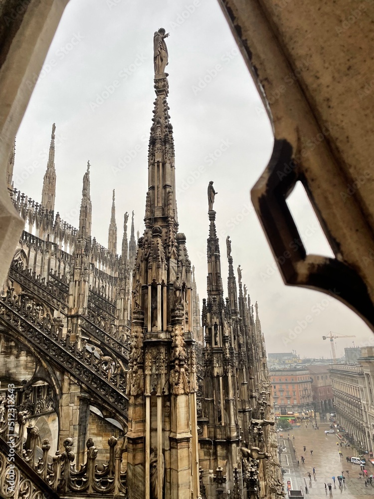 Naklejka premium Cathédrale Milan toits 7