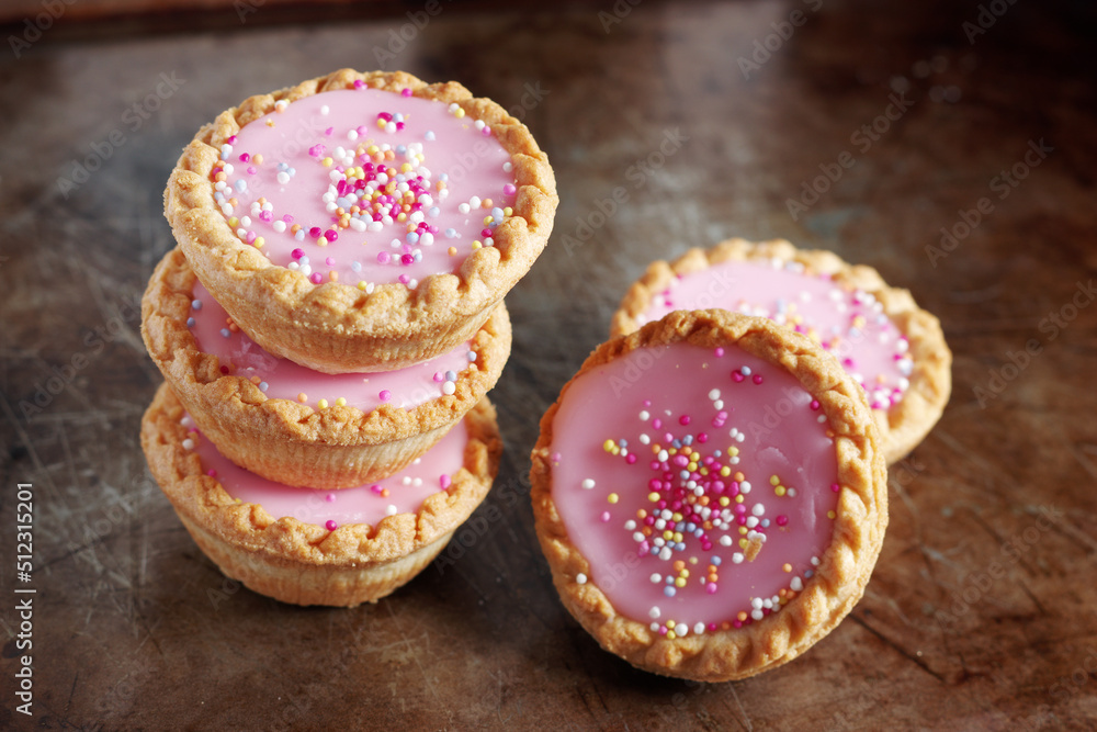 Pastry cases with milk chocolate sauce Pastry cases with milk chocolate sauce