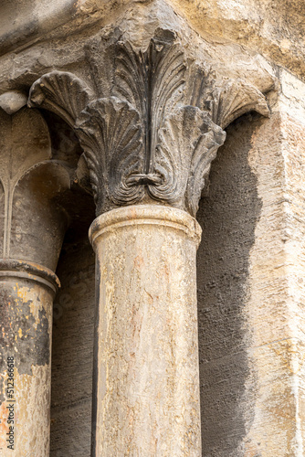 Colonne de l'abbatiale Saint-Marie de Cruas