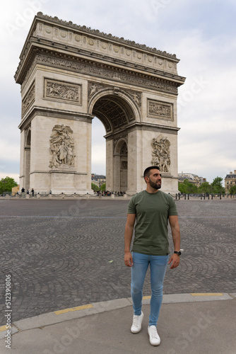 Photography Young tourist boy visiting Paris in springtime