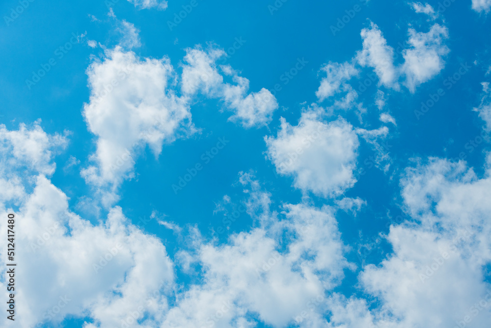 Obraz premium blue sky with clouds.clouds in the sky for wallpaper postcard banner background