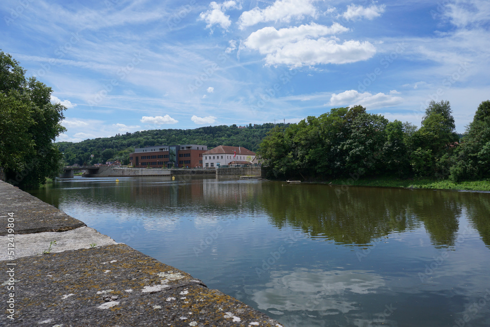 Fototapeta premium Blick auf den Fluss Weser in Hameln