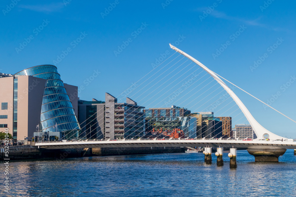 Fototapeta premium Samuel Beckett Bridge across the River Liffey in Dublin, Ireland