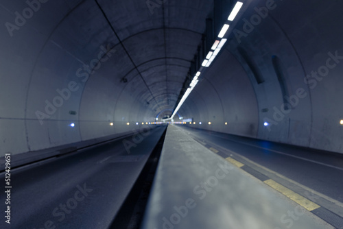 túnel com luzes em Lyon França