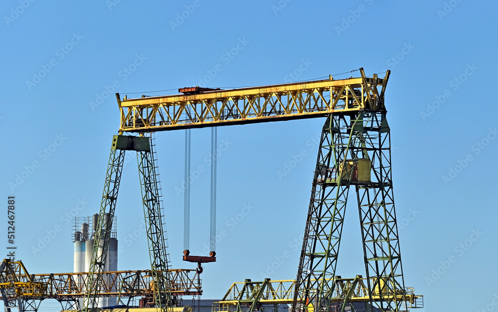 Full gantry crane