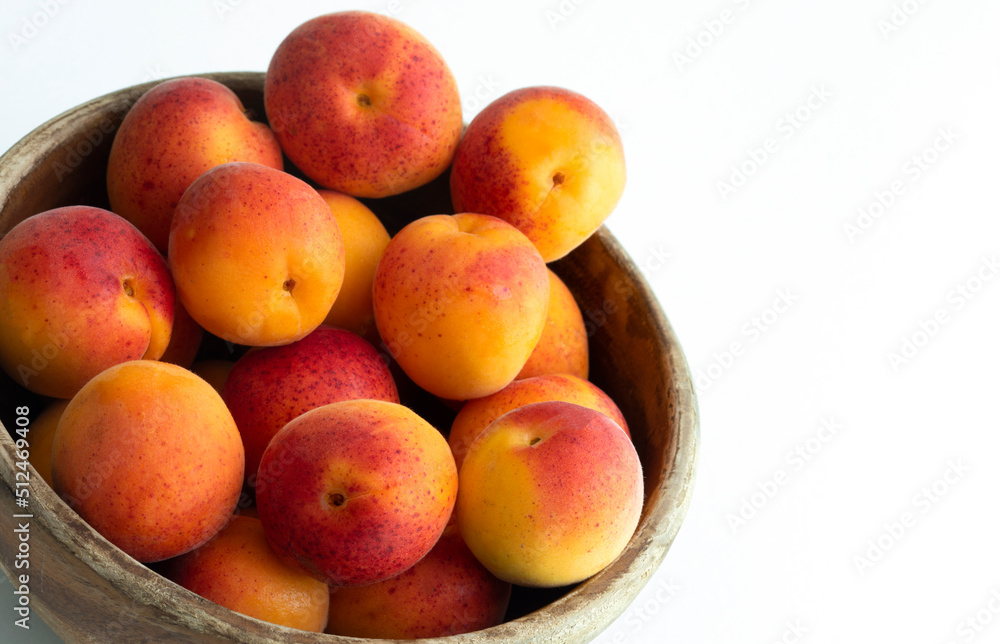 a bowl of apricot fruit