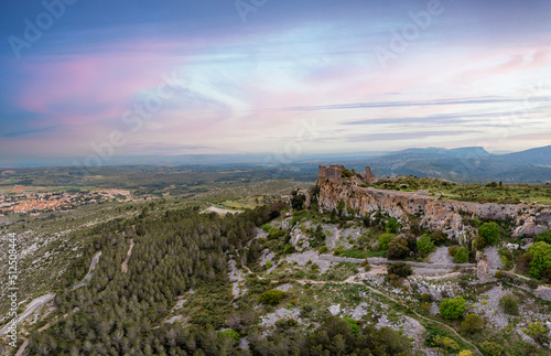 Château d'Opoul. photo