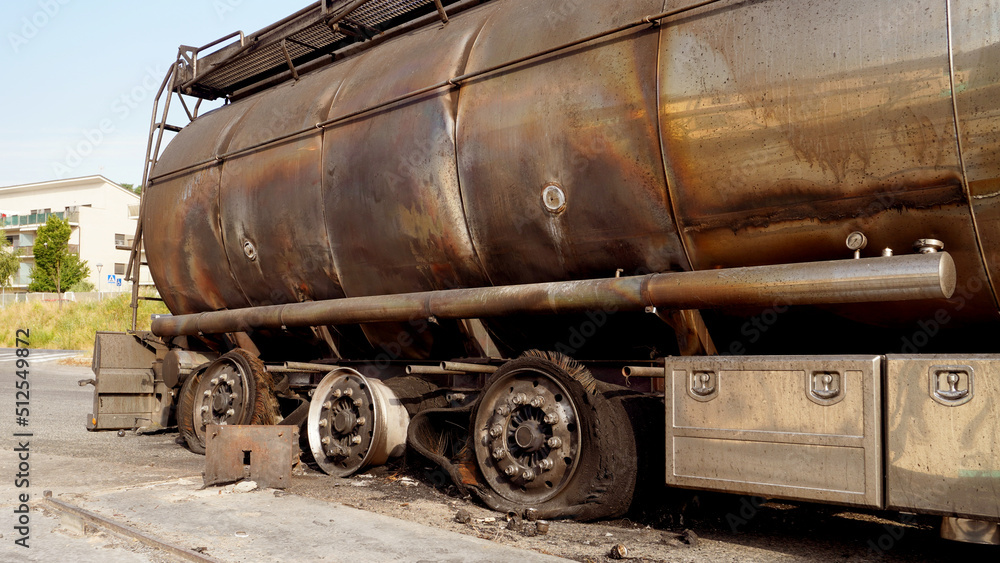 Naklejka premium burnt out tank truck that was carrying dangerous goods