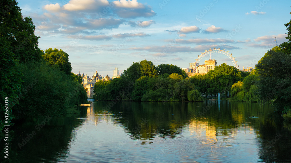 schöner grüner Park von London