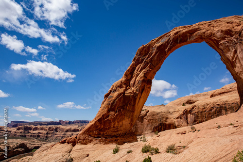 arch in utah red rock formations