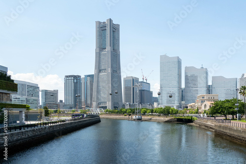 横浜港沿岸エリアの超高層ビル群 