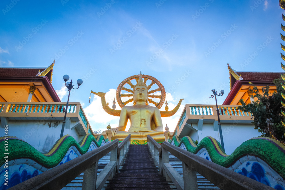 Obraz premium The big Buddha temple in Koh Samui