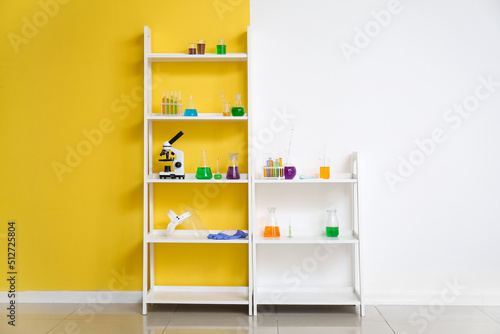 Shelving unit with differen...