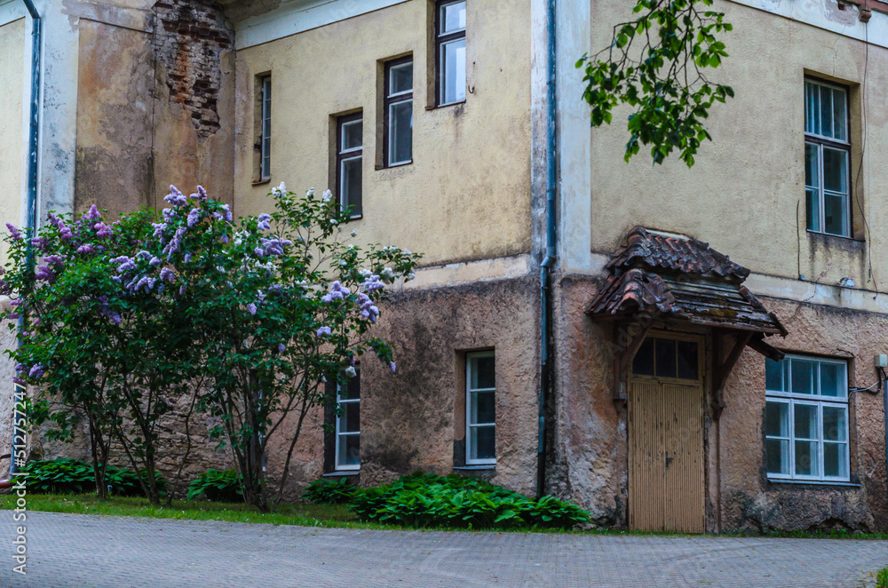 an old manor house in the village park9