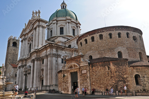 Brescia  la Cattedrale di Santa Maria Assunta ed il Duomo Vecchio