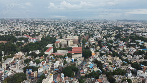 Cuadro en lienzo Bangalore, India 24th March 2022:  An aerial shot of Bangalore city with live traffic