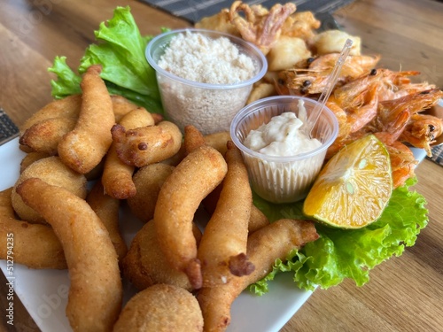 Sequencia de Camarão / Camarão Frito / Fried shrimp photo