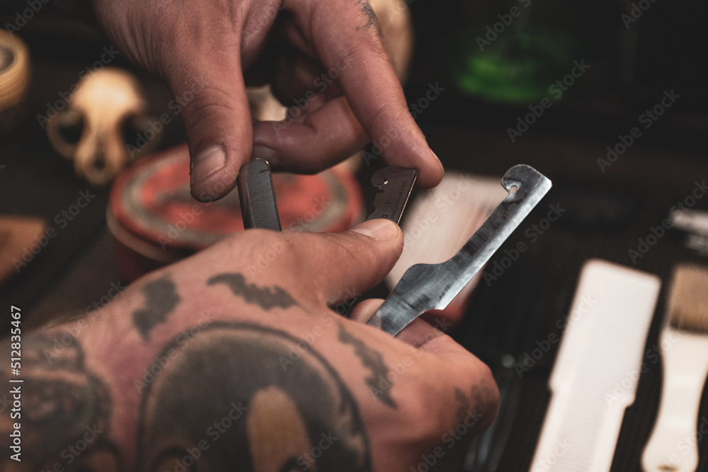 Obraz premium Barber hands