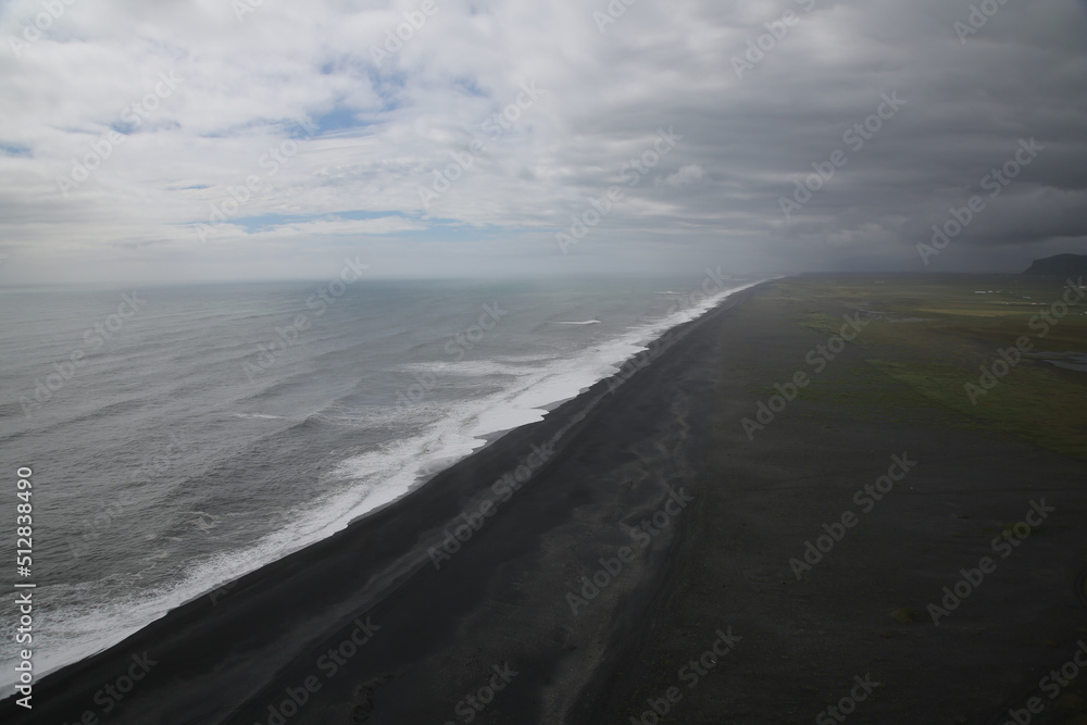 Fototapeta premium black sand beach