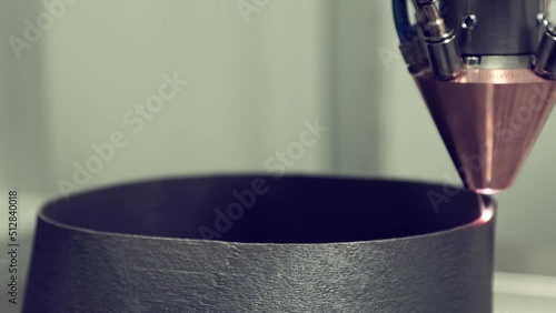 the work of a 3D printer for printing metals from powder