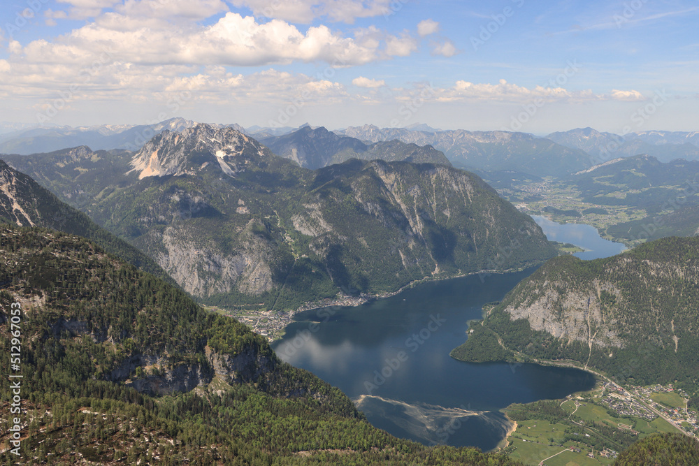 Obraz premium Wunderschönes Salzkammergut; Blick vom Krippenstein über den Hallstätter See