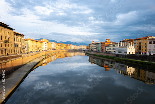 El rio Arlo a su paso por Pisa, Italia.  photo