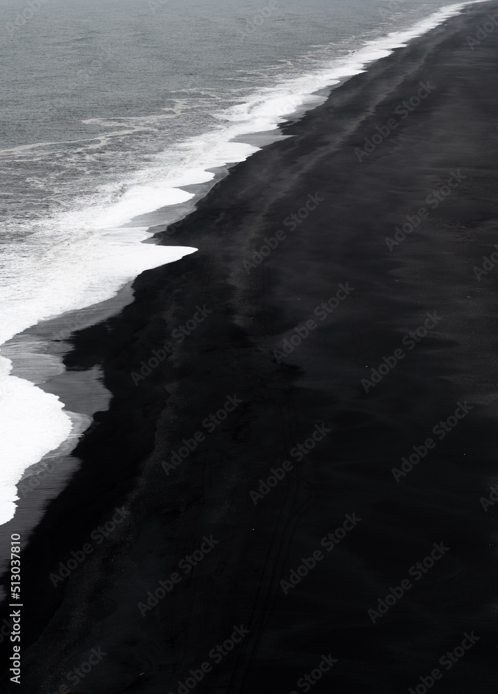 Fototapeta premium Waves on the beach