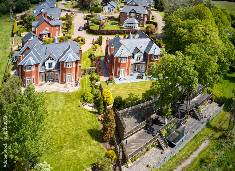Φωτογραφία Luxury countryside rural village aerial view from above in St Andrews Scotland U