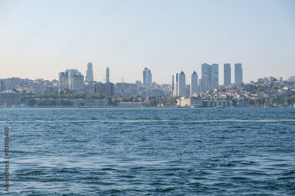 Fototapeta premium City Istanbul on the Bosphorus in Turkey