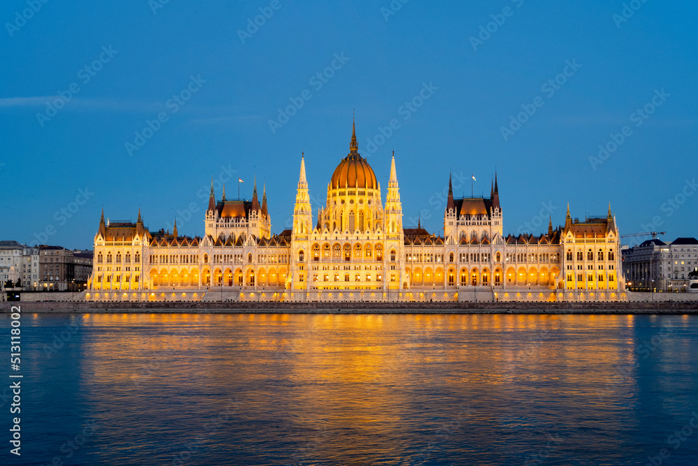 Fototapeta premium Amazing night view to Hungarian Parliament Building and Danube river