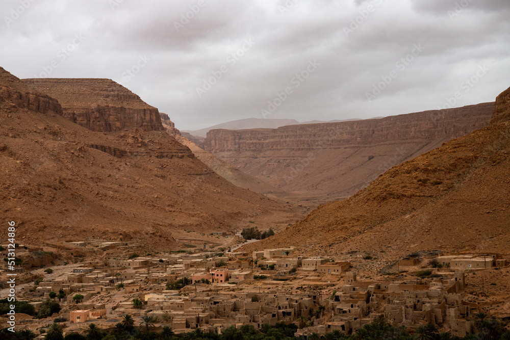 Paisaje de Errachidia en Marruecos. Valle del Ziz. Paisaje de Errachidia en Marruecos. Valle del Ziz.