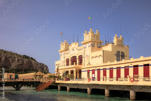 Restaurant am Meer im Jugendstil in Mondello bei Palermo auf Sizilien