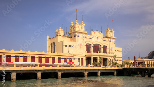 Restaurant am Meer im Jugendstil in Mondello bei Palermo auf Sizilien