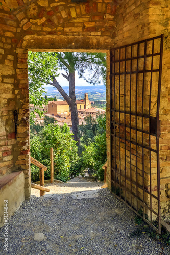 Fototapeta Naklejka Na Ścianę i Meble -  San Gimignano, Italy