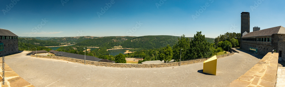 Panorama von der Ordensburg Vogelsang IP über dem Urftsee im Nationalpark Eifel