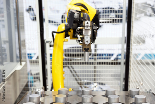 Fotografía Industrial pick and place, insertion, quality testing or machine tending robot a