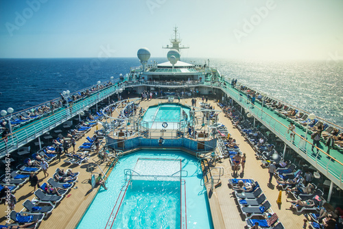 Foto crucero con piscina