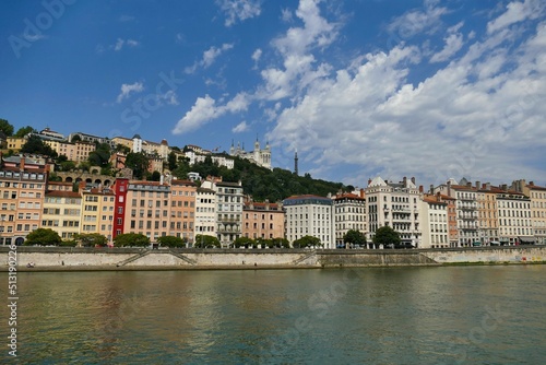 Le quartier du Vieux-Lyon au bord de la Saône