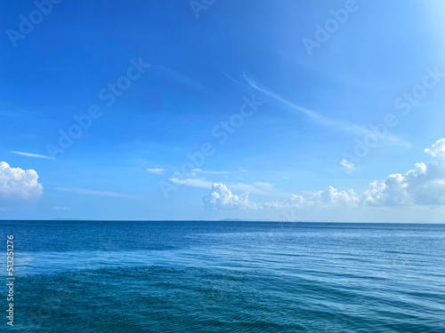 Fototapeta Naklejka Na Ścianę i Meble -  Beautiful calm sea wave under clear blue sky background