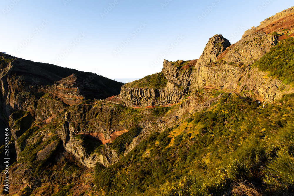 Malerischer Sonnenaufgang auf dem Pico do Areeiro Madeira
